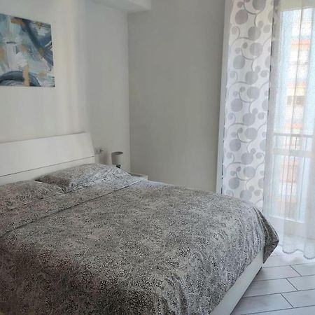 ミラノAmpio Bilocale In Zona Porta Vittoria / Corso Lodiアパートメント エクステリア 写真