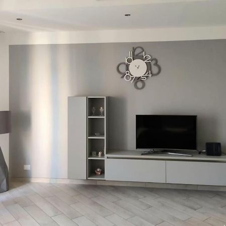 ミラノAmpio Bilocale In Zona Porta Vittoria / Corso Lodiアパートメント エクステリア 写真