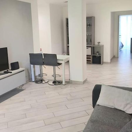 ミラノAmpio Bilocale In Zona Porta Vittoria / Corso Lodiアパートメント エクステリア 写真