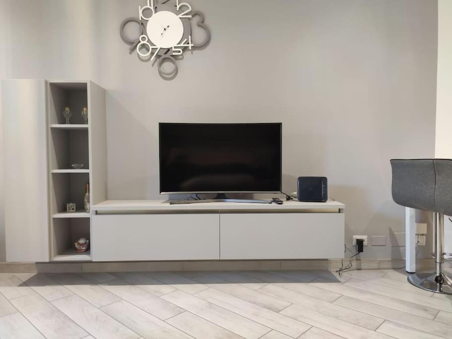 ミラノAmpio Bilocale In Zona Porta Vittoria / Corso Lodiアパートメント エクステリア 写真