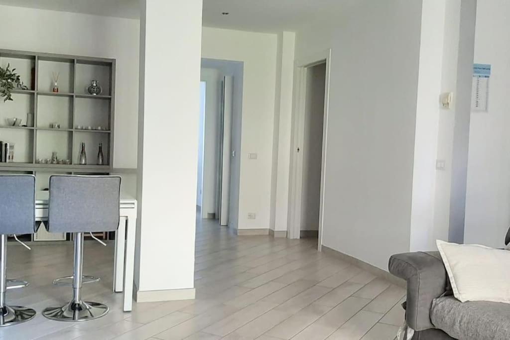 ミラノAmpio Bilocale In Zona Porta Vittoria / Corso Lodiアパートメント エクステリア 写真