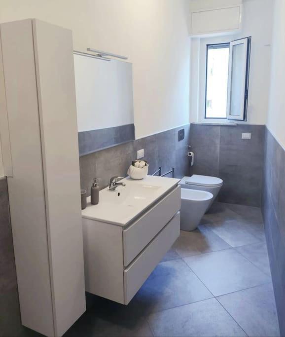 ミラノAmpio Bilocale In Zona Porta Vittoria / Corso Lodiアパートメント エクステリア 写真